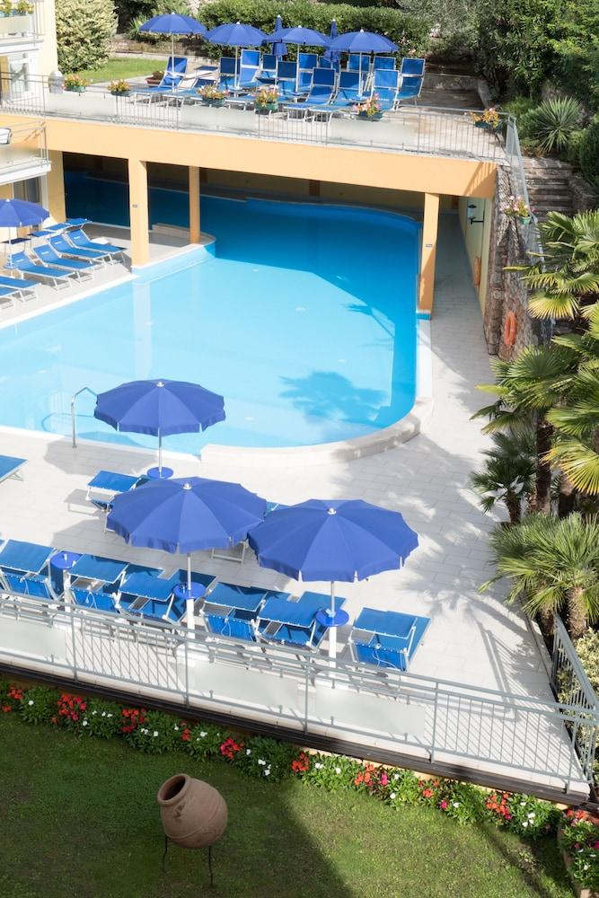 Hotel Drago Brenzone sul Garda Exterior photo